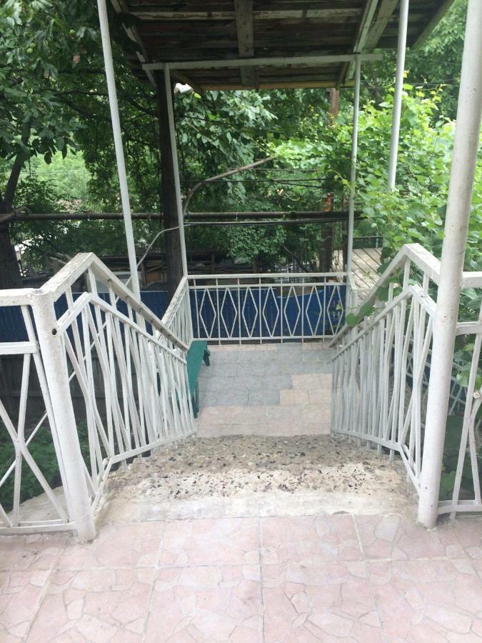 Guesthouse Malkhazi Borjomi ภายนอก รูปภาพ